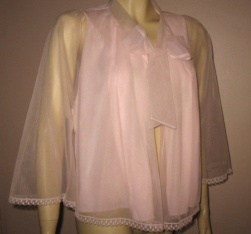 Early 1960s Vintage Pink Chiffon Bed Jacket Harvey Woods Label Size Medium/Large Early 1960s Vintage Pink Chiffon Bed Jacket Harvey Woods Label Size Medium/Large