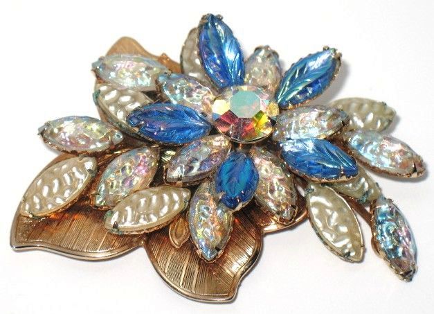 1960s Vintage Blue & White Molded Glass Pin 1960s Vintage Blue & White Molded Glass Pin