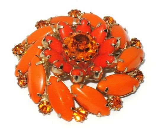 1960s Vintage Orange Glass Pinwheel Brooch 1960s Vintage Orange Glass Pinwheel Brooch