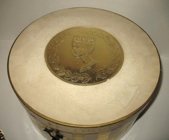 1950s Vintage Revlon Hat Box Display Case 1950s Vintage Revlon Hat Box Display Case