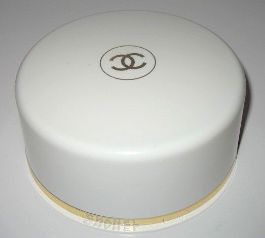 Vintage Chanel No 5 Bath Powder 8oz Container with Puff Vintage Chanel No 5 Bath Powder 8oz Container with Puff