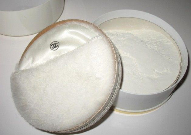 Vintage Chanel No 5 Bath Powder 8oz Container with Puff Vintage Chanel No 5 Bath Powder 8oz Container with Puff