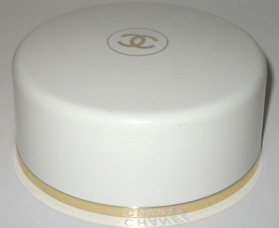 Vintage Chanel No 5 Bath Powder 8oz Container with Puff Vintage Chanel No 5 Bath Powder 8oz Container with Puff