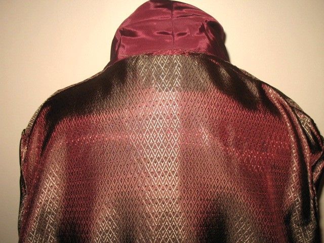 1960s Vintage Men's Dressing Robe or Smoking Jacket Size Medium 1960s Vintage Men's Dressing Robe or Smoking Jacket Size Medium