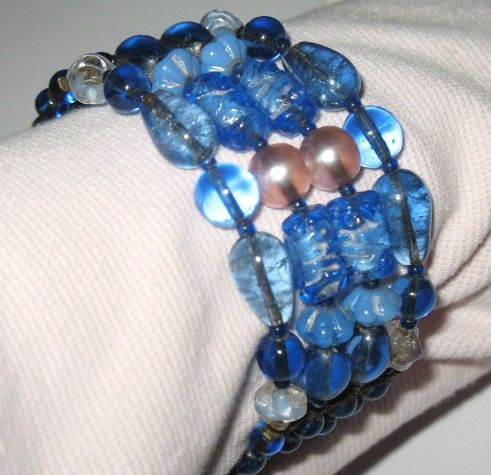 1950/60s Vintage Jewelry Blue Glass Beads & Simulated Pearls Cuff Bracelet 1950/60s Vintage Jewelry Blue Glass Beads & Simulated Pearls Cuff Bracelet