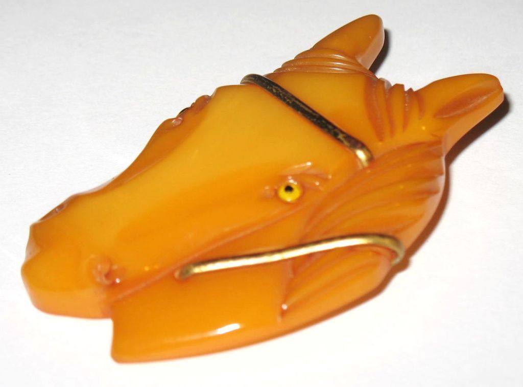 1940s Vintage Butterscotch Bakelite Horse Head Pin 1940s Vintage Butterscotch Bakelite Horse Head Pin