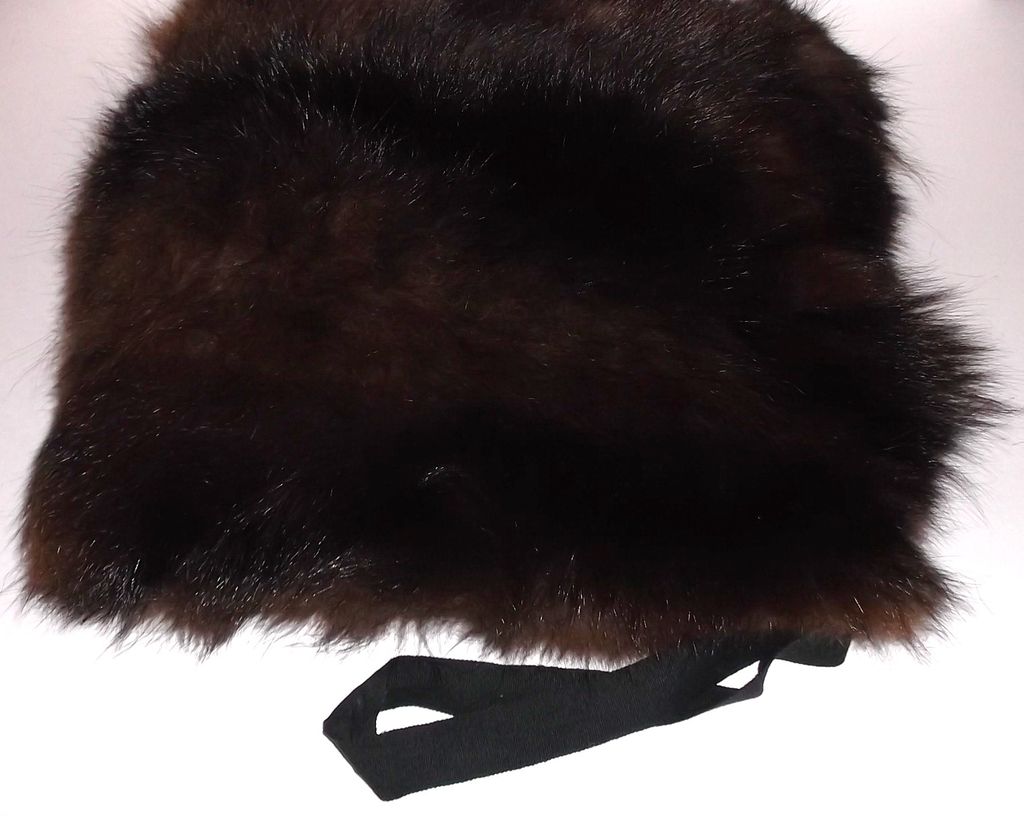 1940s Vintage Brown Beaver Muff Purse 1940s Vintage Brown Beaver Muff Purse