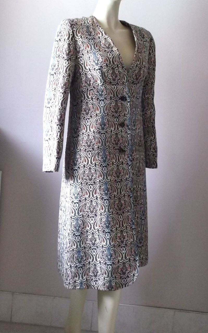 1960s Vintage Floral Weave Tapestry Coat Size Small 1960s Vintage Floral Weave Tapestry Coat Size Small