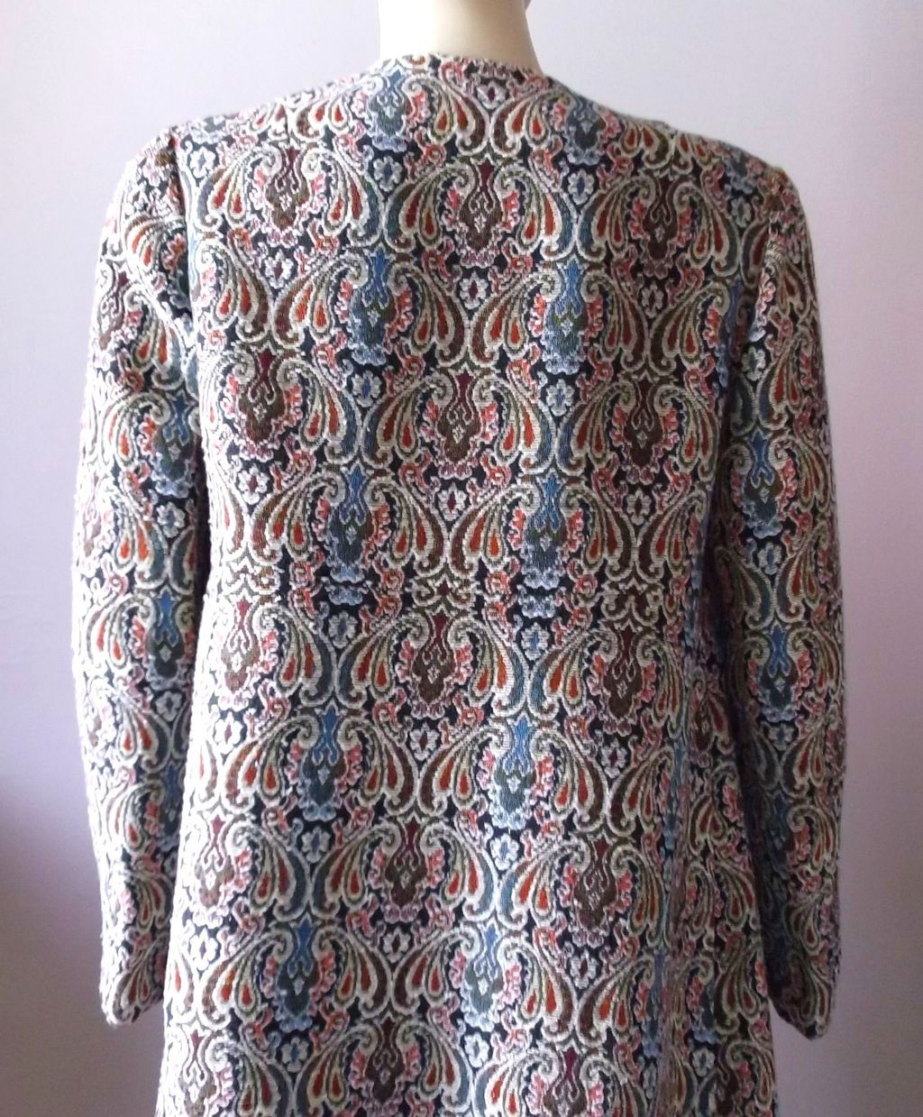 1960s Vintage Floral Weave Tapestry Coat Size Small 1960s Vintage Floral Weave Tapestry Coat Size Small