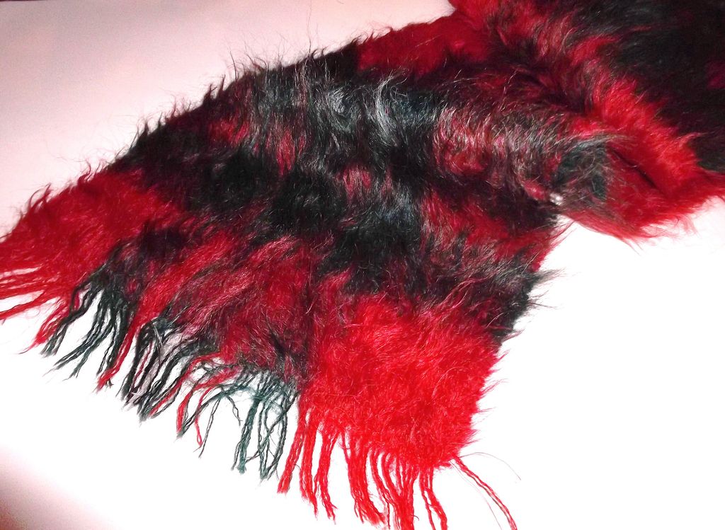 1980s Vintage Red & Green Mohair Scarf 1980s Vintage Red & Green Mohair Scarf