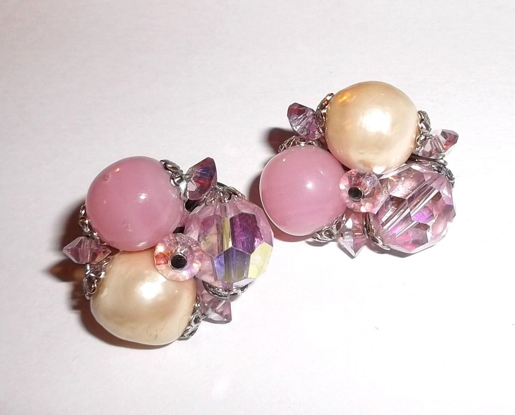 1960s Vintage Signed Sherman Pink Crystal Beads & Simulated Pearls Two Strand Necklace & Earrings Demi 1960s Vintage Signed Sherman Pink Crystal Beads & Simulated Pearls Two Strand Necklace & Earrings Demi