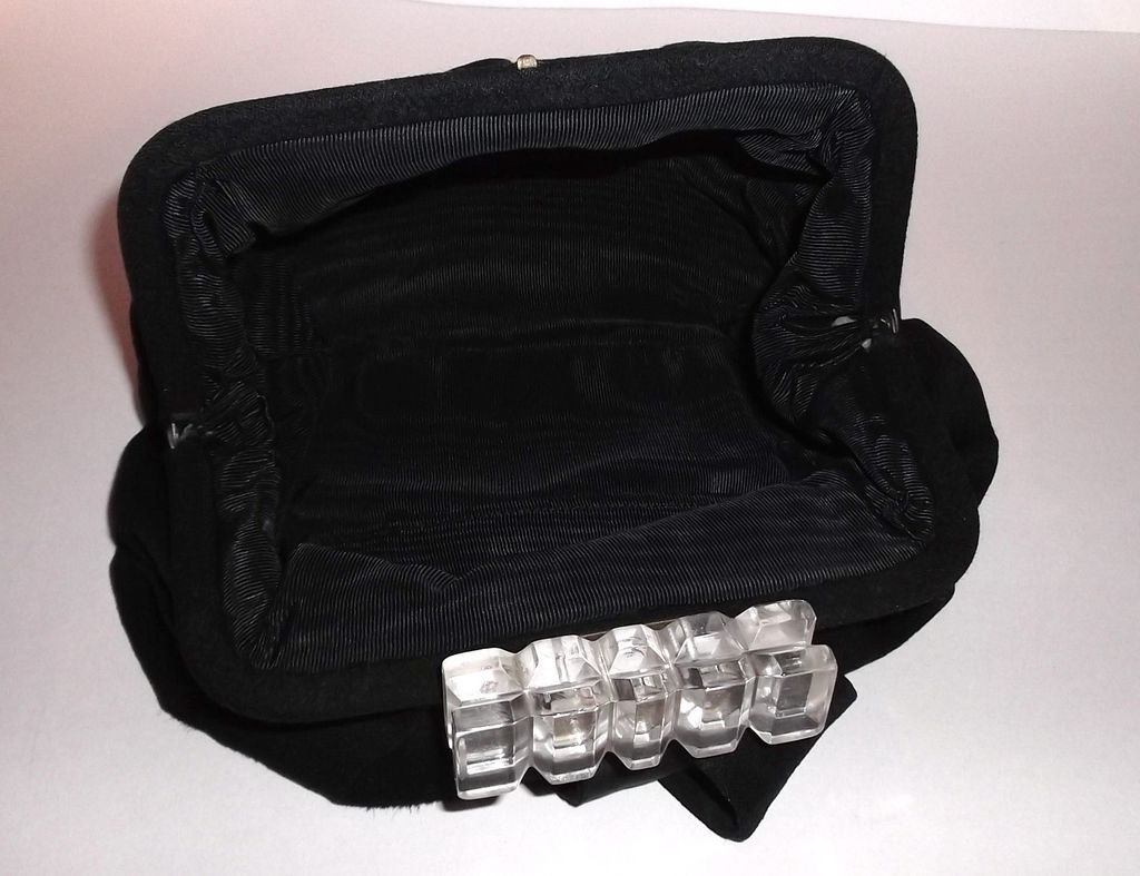 1940s Vintage Black Wool Handbag with Lucite Clasp 1940s Vintage Black Wool Handbag with Lucite Clasp