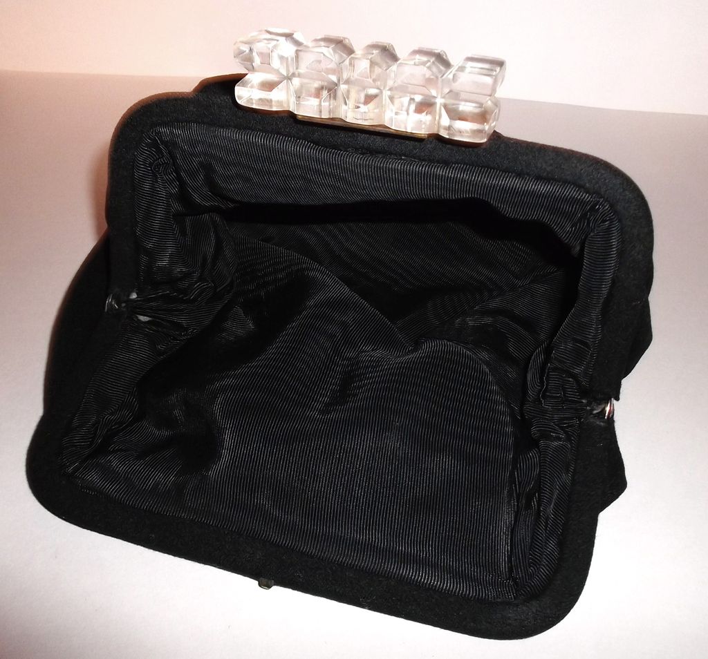 1940s Vintage Black Wool Handbag with Lucite Clasp 1940s Vintage Black Wool Handbag with Lucite Clasp
