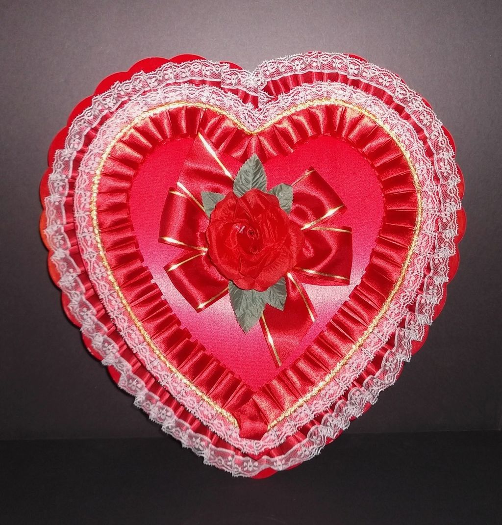 Godiva Chocolate Valentine Day Heart Shaped Rose Candy Box Large ...
