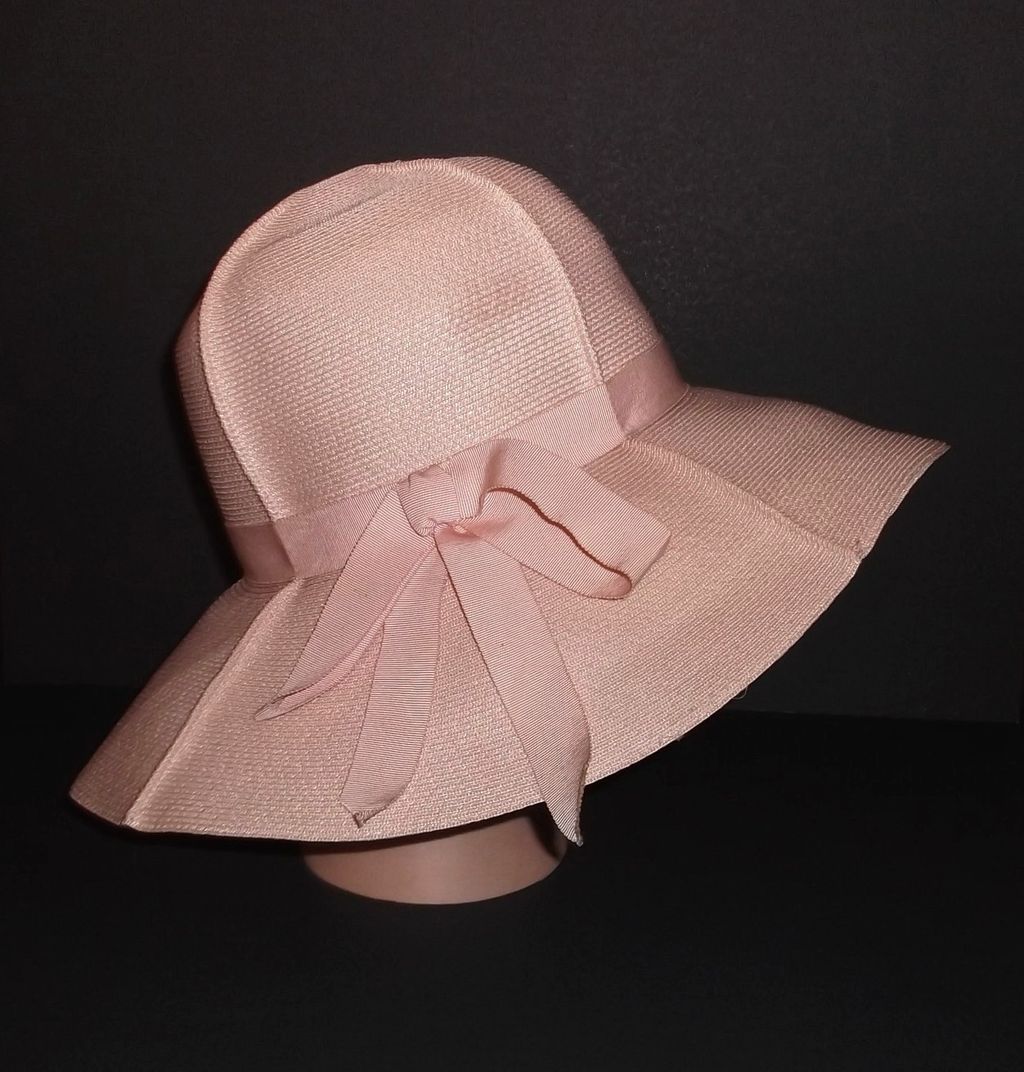 1960s Vintage Lucila Mendez Peach Wide Brimmed Floppy Hat 1960s Vintage Lucila Mendez Peach Wide Brimmed Floppy Hat