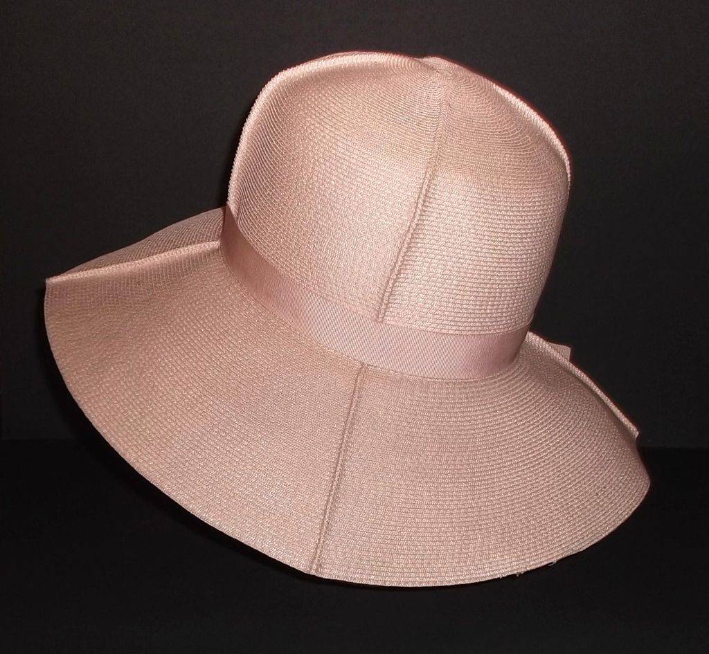 1960s Vintage Lucila Mendez Peach Wide Brimmed Floppy Hat 1960s Vintage Lucila Mendez Peach Wide Brimmed Floppy Hat