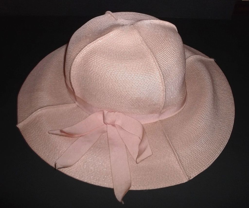 1960s Vintage Lucila Mendez Peach Wide Brimmed Floppy Hat 1960s Vintage Lucila Mendez Peach Wide Brimmed Floppy Hat