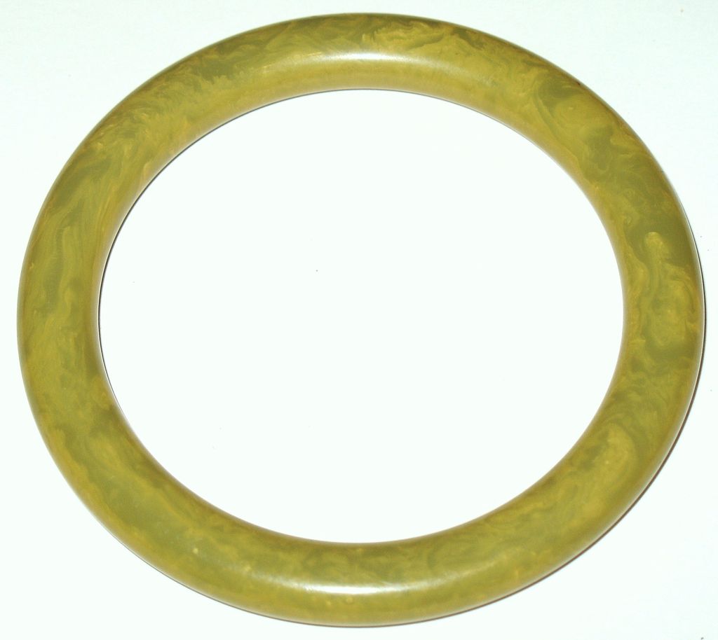 1940s Vintage Bakelite Marbled Green Bakelite Bangle 1940s Vintage Bakelite Marbled Green Bakelite Bangle