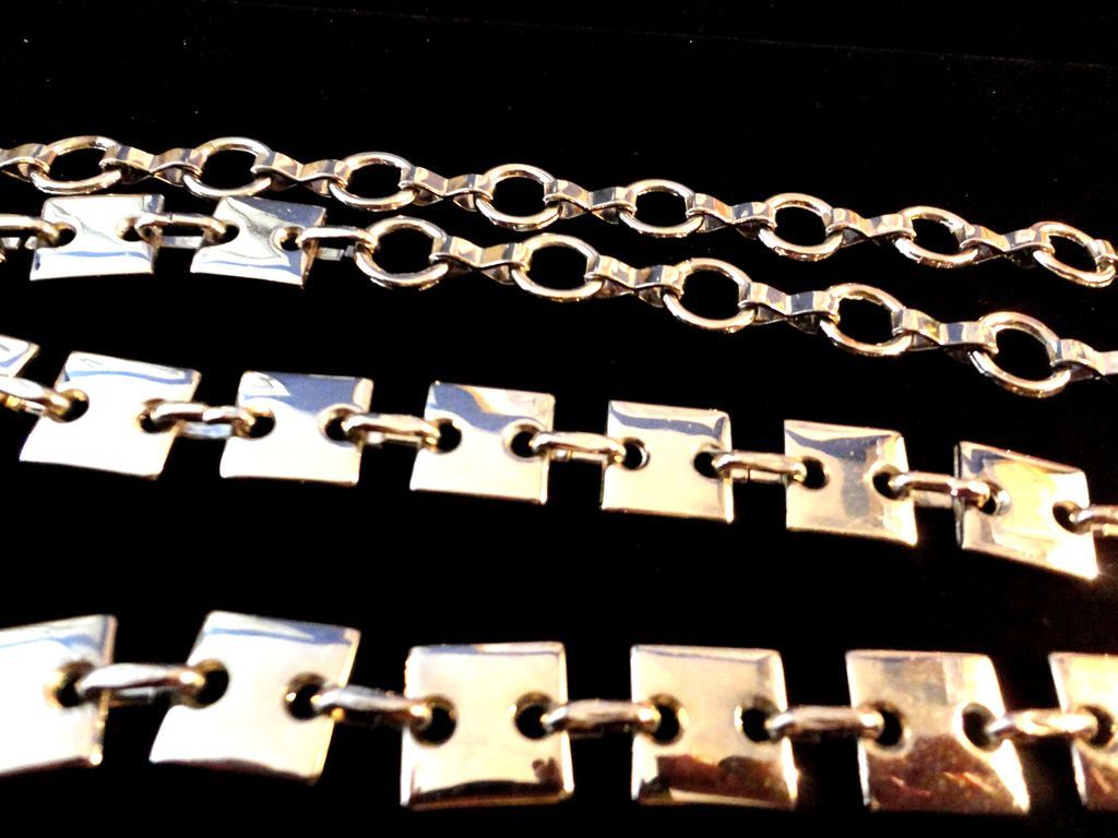 VINTAGE MOD Silver tone Squares and Chain Link Belt VINTAGE MOD Silver tone Squares and Chain Link Belt
