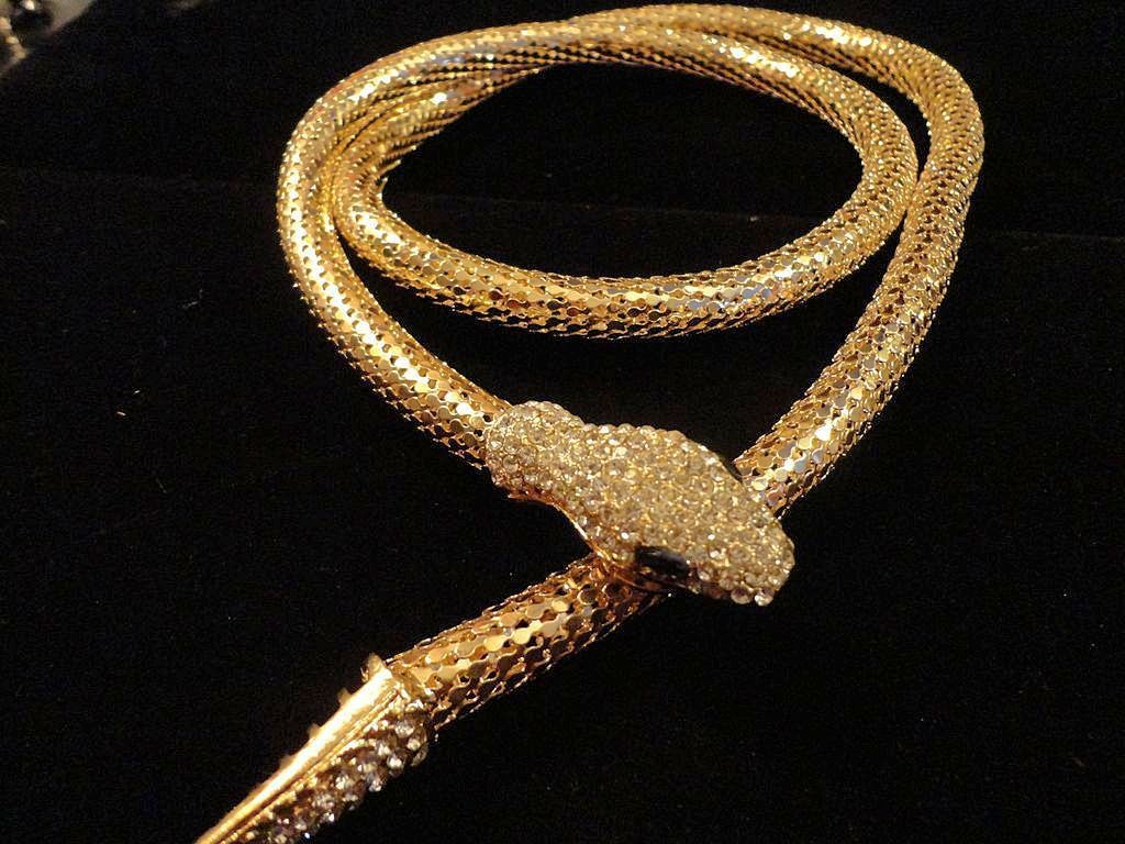 VINTAGE gold tone mesh snake lariat necklace with pave rhinestones VINTAGE gold tone mesh snake lariat necklace with pave rhinestones