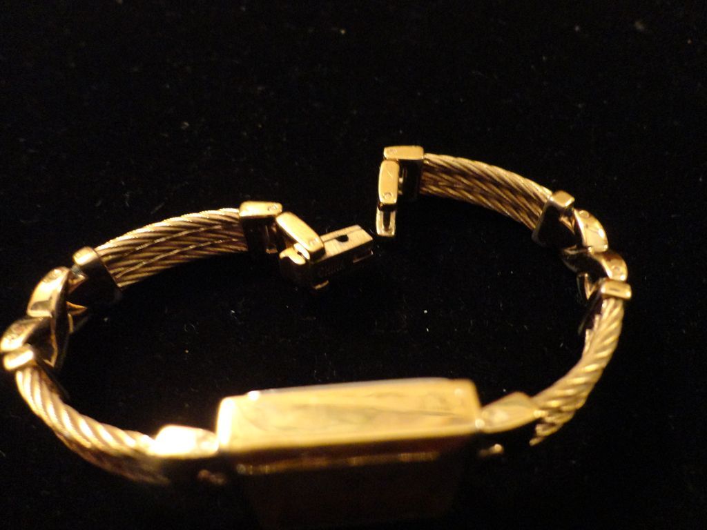 Vintage ANNE KLEIN watch in Gold tone 3 row Link Bracelet Vintage ANNE KLEIN watch in Gold tone 3 row Link Bracelet