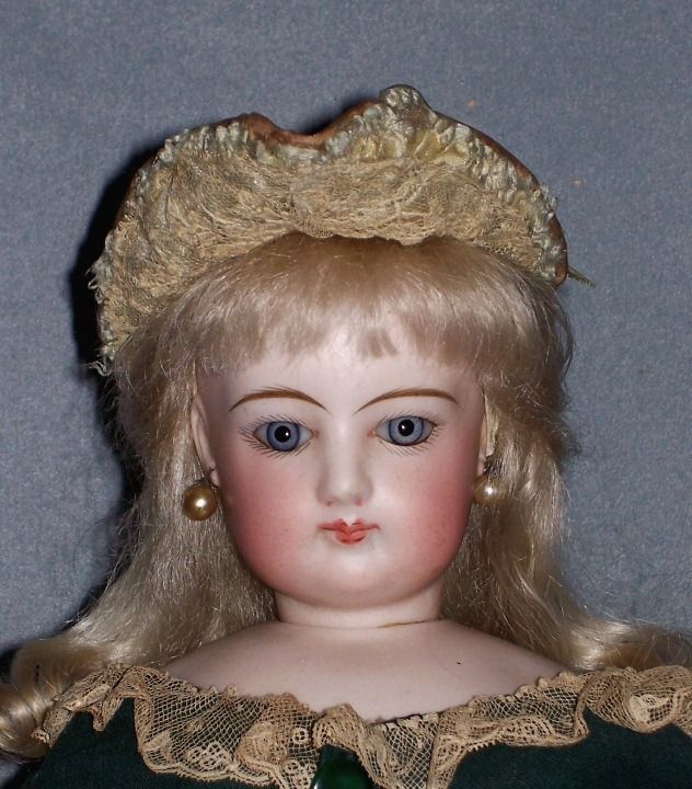 17" French Fashion Lady ~ Fine Condition 17" French Fashion Lady ~ Fine Condition