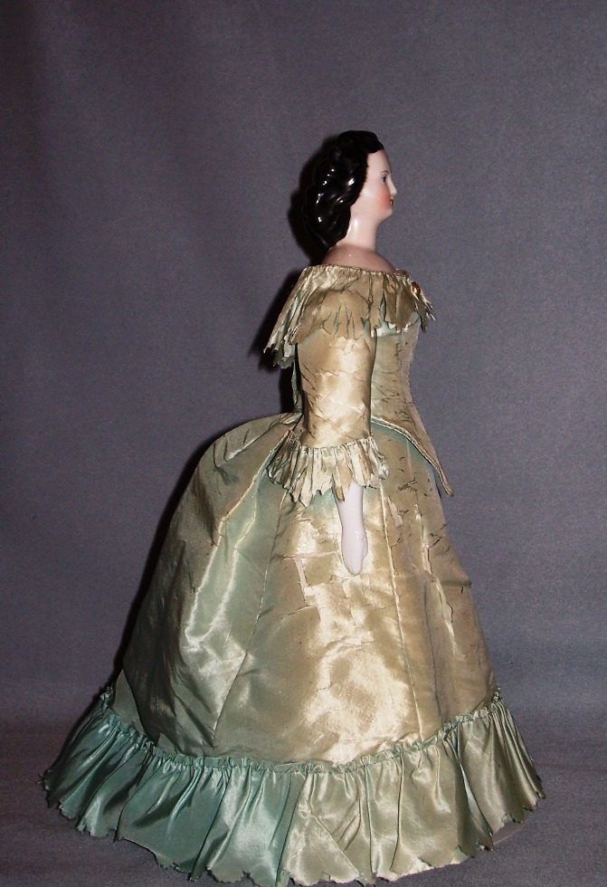 14.5" Pink Tint China Lady with Unusual Hair Style 14.5" Pink Tint China Lady with Unusual Hair Style