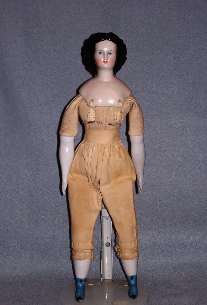14.5" Pink Tint China Lady with Unusual Hair Style 14.5" Pink Tint China Lady with Unusual Hair Style