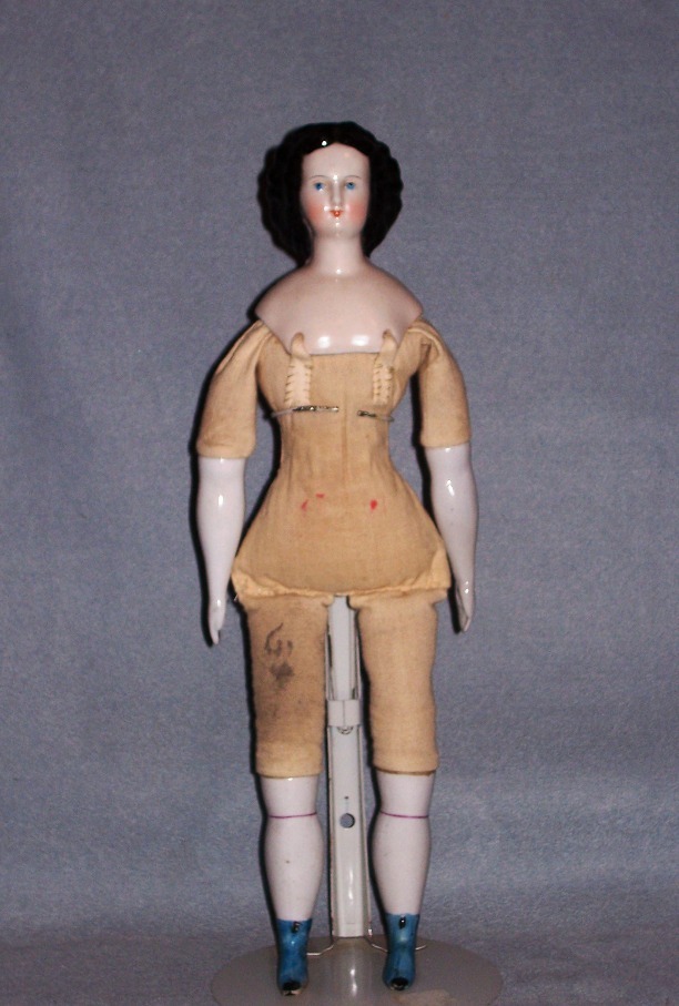 14.5" Pink Tint China Lady with Unusual Hair Style 14.5" Pink Tint China Lady with Unusual Hair Style