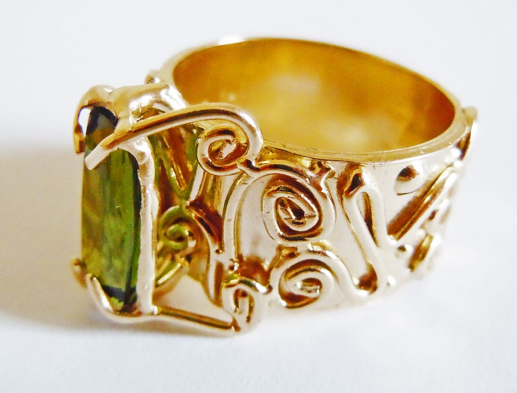 Genuine Green Tourmaline in 14k Yellow Gold ~ circa 1970's Genuine Green Tourmaline in 14k Yellow Gold ~ circa 1970's