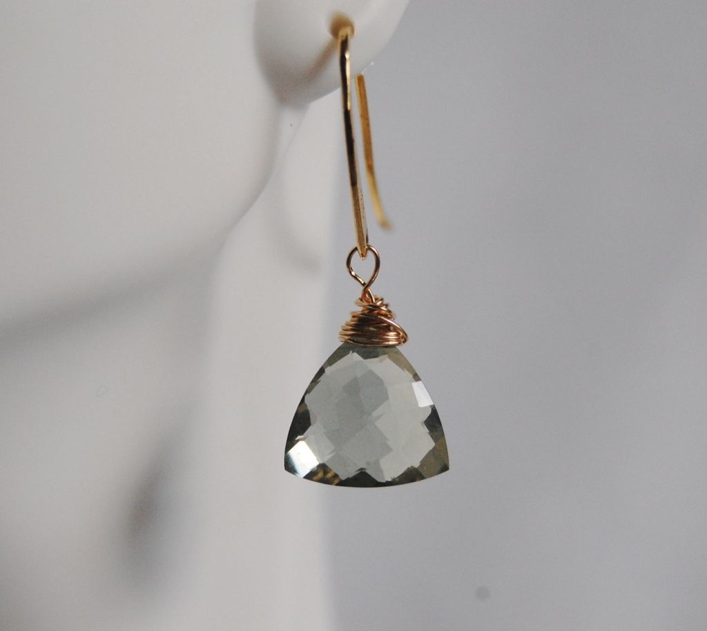 GREEN AMETHYST Quartz Faceted TRILLION Shaped dangle Earrings GREEN AMETHYST Quartz Faceted TRILLION Shaped dangle Earrings