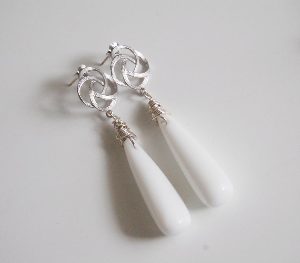 Milky White long drop Smooth Briolette Earrings- Wedding jewelry Milky White long drop Smooth Briolette Earrings- Wedding jewelry