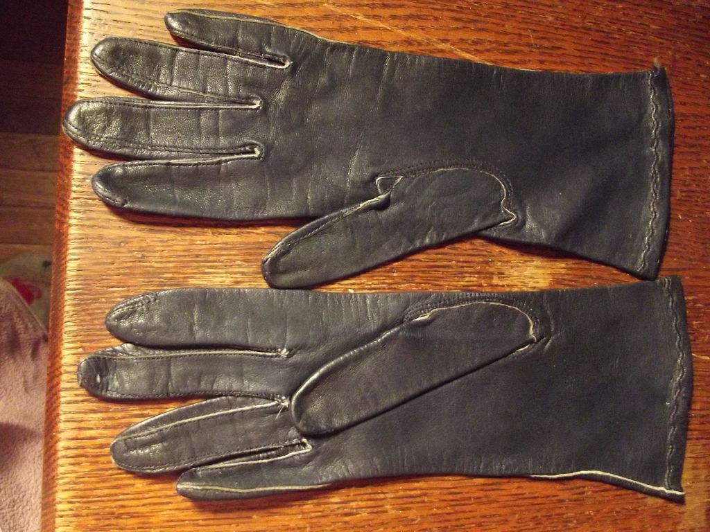 Navy Blue Kid Gloves Navy Blue Kid Gloves