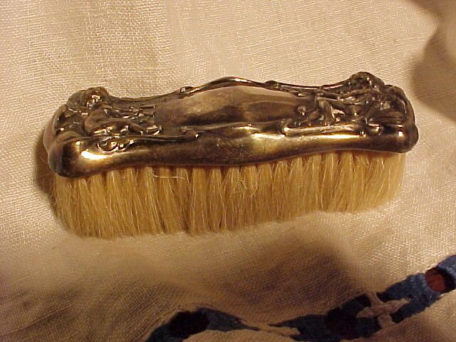 Beautiful Victorian Brush With Cherub and Cupid Beautiful Victorian Brush With Cherub and Cupid