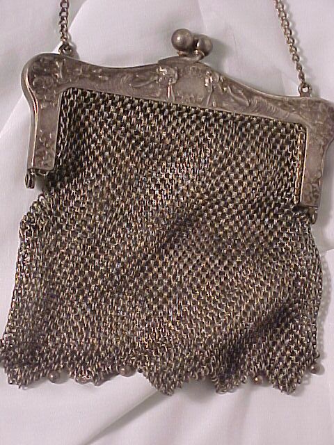 Victorian Mesh Purse With Reclining Ladies Victorian Mesh Purse With Reclining Ladies