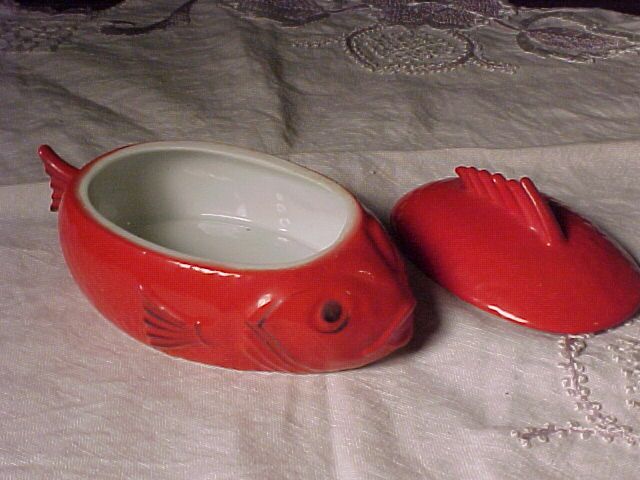 Czechoslovakia Fish Container Czechoslovakia Fish Container