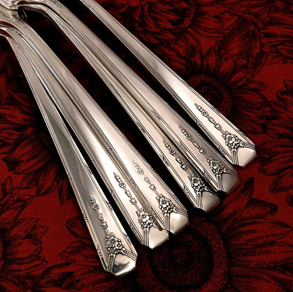 Oneida Community MILADY Long Handled Grille Set 1940 Art Deco Service for 4, 8 or 12 Silver Plate Silverware Oneida Community MILADY Long Handled Grille Set 1940 Art Deco Service for 4, 8 or 12 Silver Plate Silverware