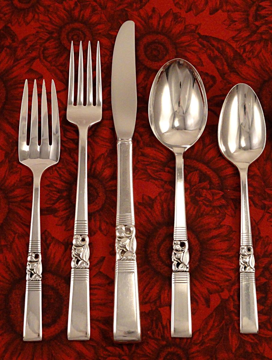 Oneida Community MORNING STAR Dinner Set Vintage 1948 Silver Plate from
