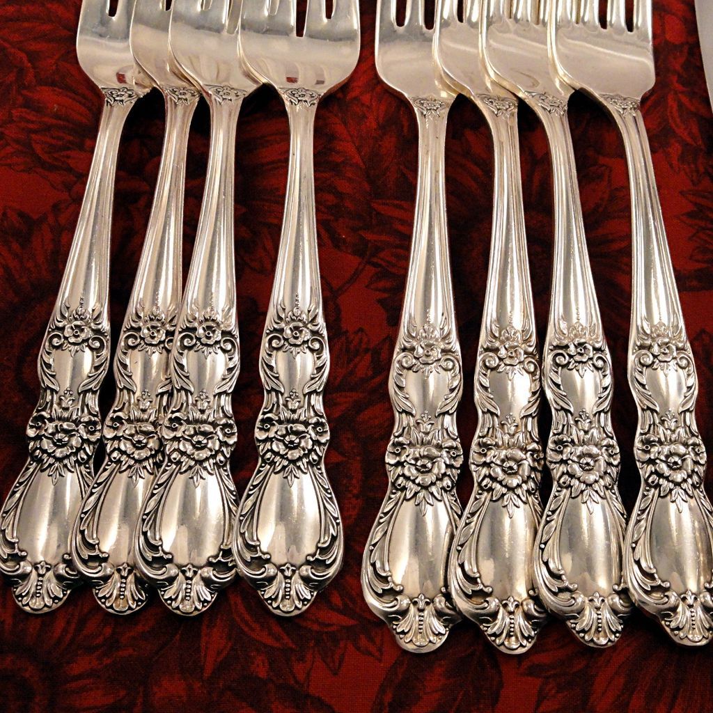 1847 Rogers HERITAGE Vintage 1953 Silver Plate Floral Flatware from