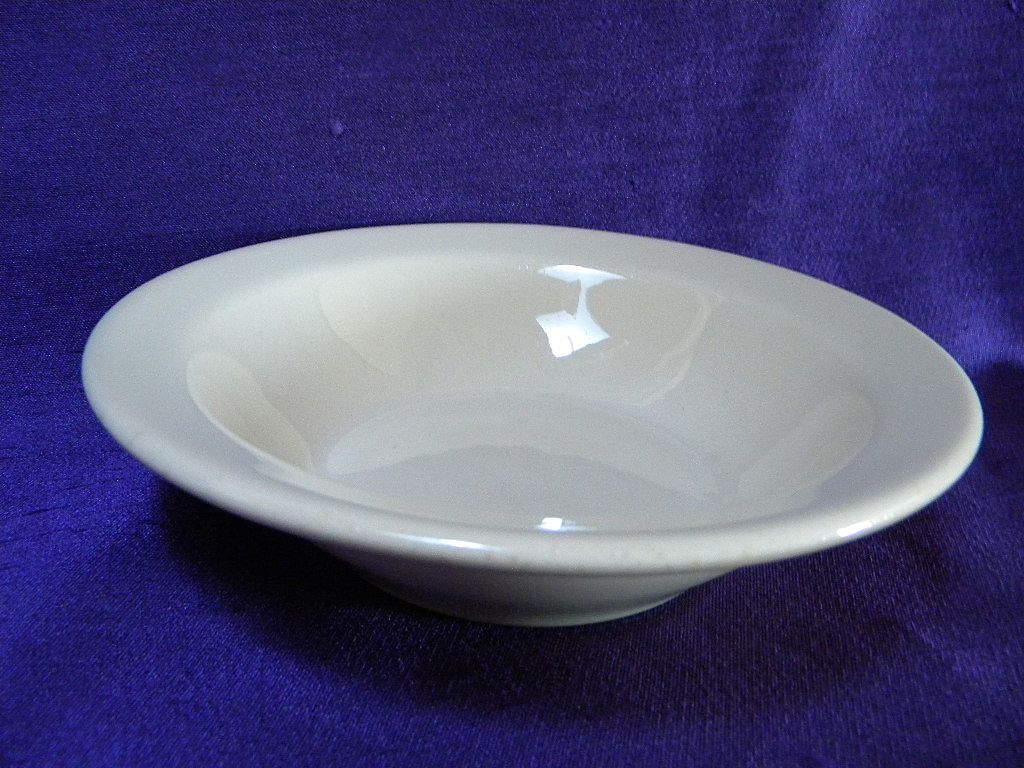 Vintage Jac-Tan Jackson China Vitrified Tan Bowls Set of 3 (6 1/4") Vintage Jac-Tan Jackson China Vitrified Tan Bowls Set of 3 (6 1/4")