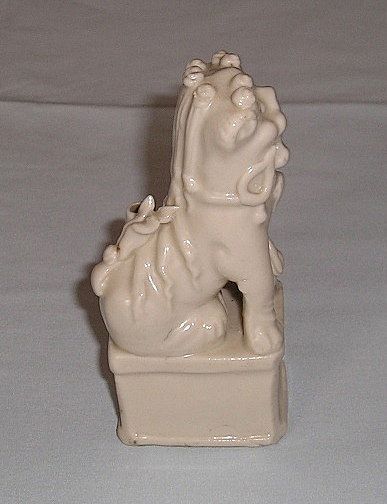 Early 18th Century Chinese Porcelain Blanc-de-Chine Foo Dog Incense Burner Early 18th Century Chinese Porcelain Blanc-de-Chine Foo Dog Incense Burner
