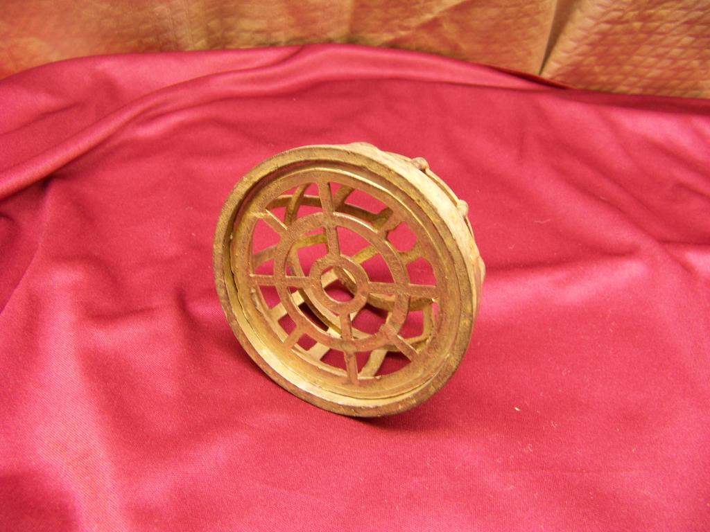Vintage Cast String holder Dome Shape Vintage Cast String holder Dome Shape