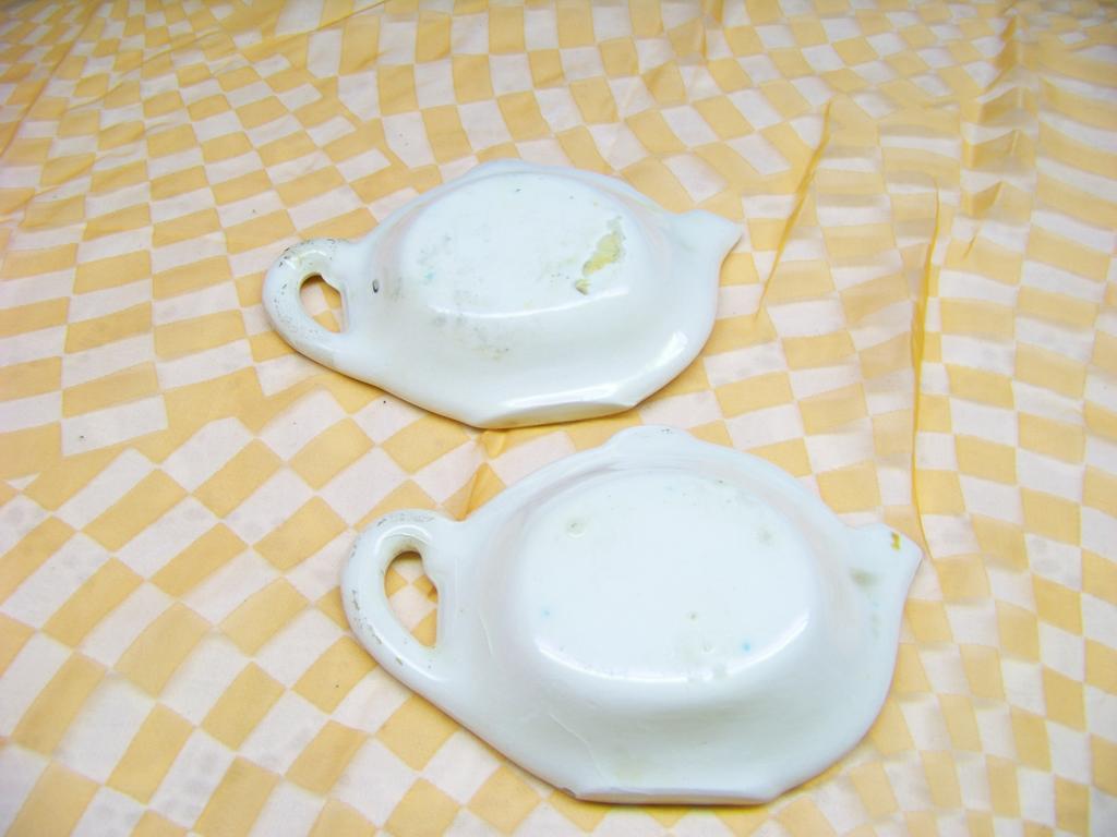 Pair of Blue Rose Tea Bag Holders Teapot Shape with Gold Highlights Pair of Blue Rose Tea Bag Holders Teapot Shape with Gold Highlights