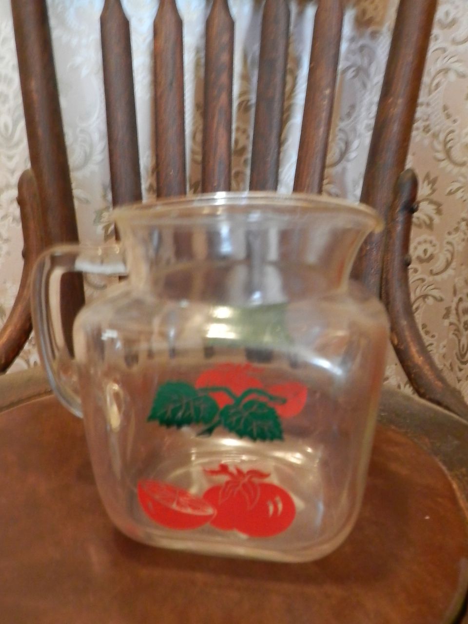 Federal Glass 5 1/4" Juice Pitcher with Tomatoes Square Federal Glass 5 1/4" Juice Pitcher with Tomatoes Square