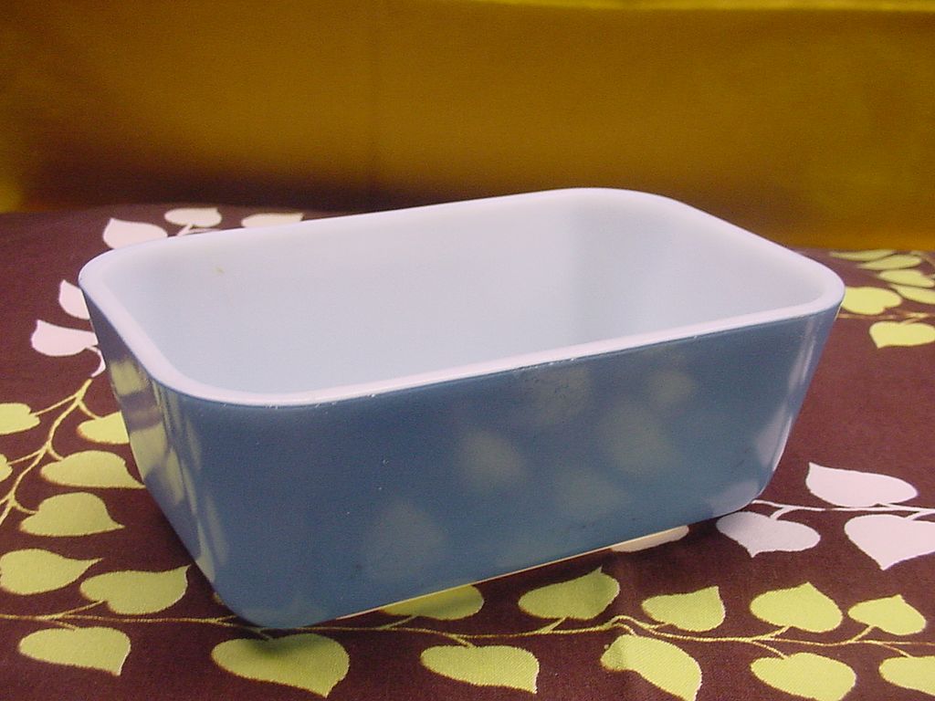 Pyrex Blue Glass Refrigerator Dish A-37 Pyrex Blue Glass Refrigerator Dish A-37