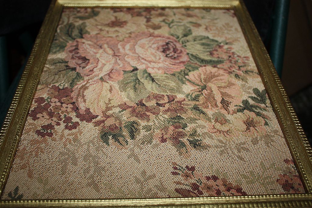 Antique Large French Tapestry Box Roses Trinket Floral Tole Needlepoint Gold Antique Large French Tapestry Box Roses Trinket Floral Tole Needlepoint Gold