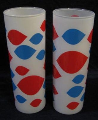 2 Glass Dairy Queen Tumblers 2 Glass Dairy Queen Tumblers