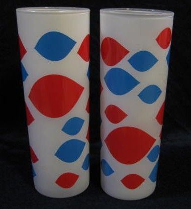 2 Glass Dairy Queen Tumblers 2 Glass Dairy Queen Tumblers
