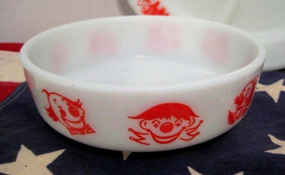 3 Piece Pyrex Circus Set - Plate Bowl Mug 3 Piece Pyrex Circus Set - Plate Bowl Mug