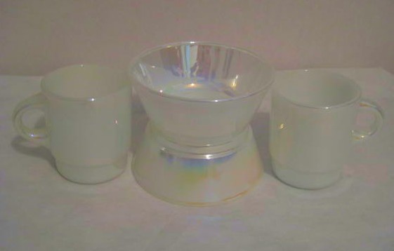 2 Fire King Aurora Mugs & 2 Bowls 2 Fire King Aurora Mugs & 2 Bowls